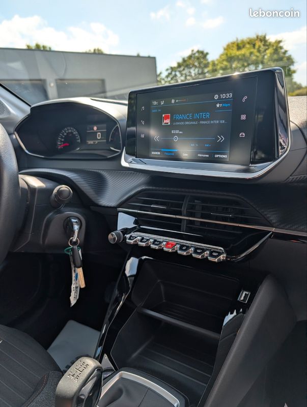 Peugeot 208 Active Pack PureTech 75 (image 11)
