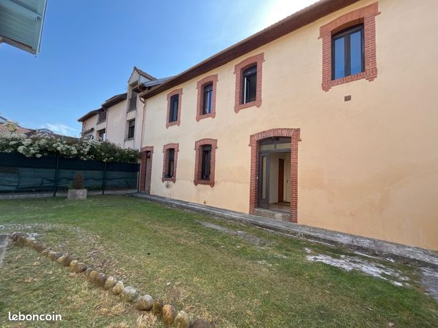 Immeuble 195 m² Séméac