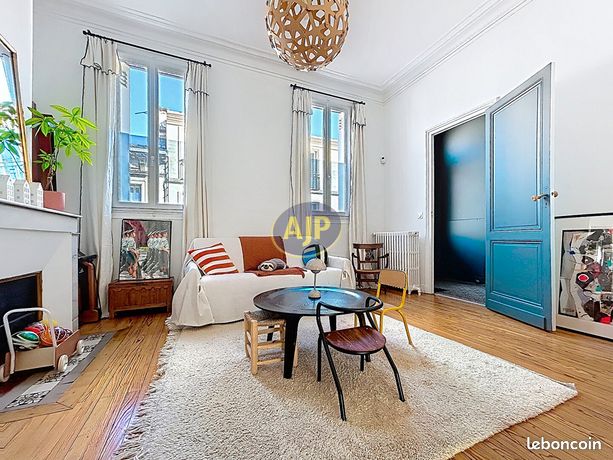Maison 6 pièces 145 m² — 2