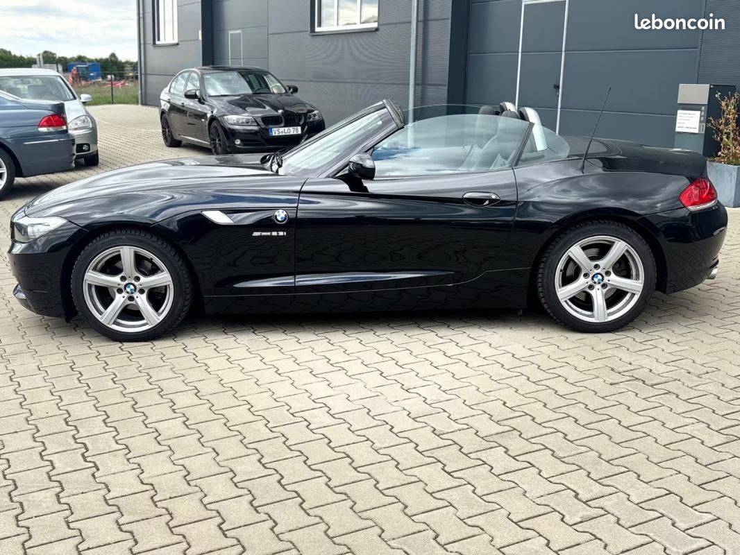 BMW Z4 sDrive23i Roadster | 204 ch BVM Essence 1re main Harman Kardon Sièges chauffants Volant ch... (image 2)