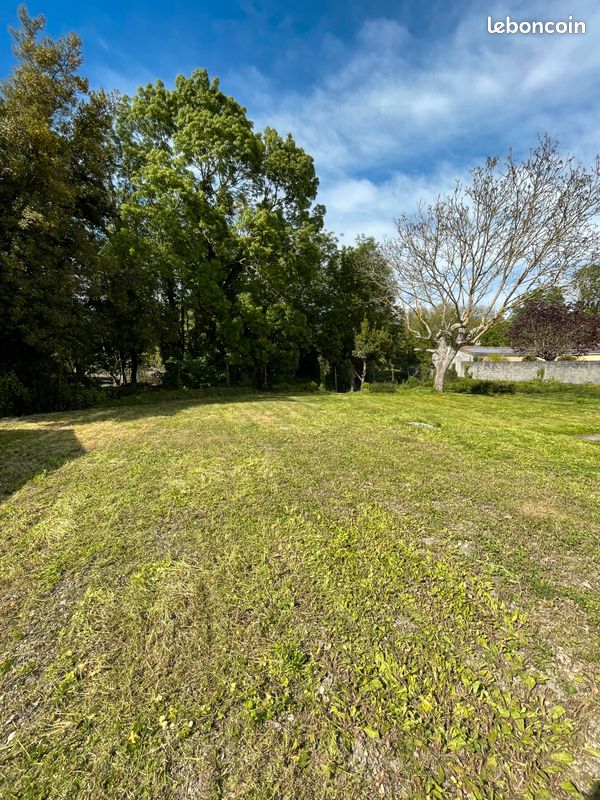 Terrain à bâtir SALLES SUR MER · à Salles-sur-Mer · 285 500 €