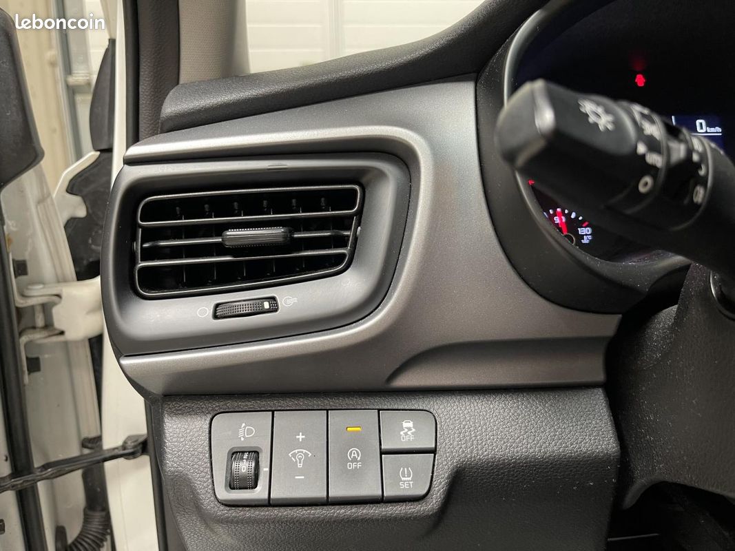 Kia stonic 1.0 t-gdi 100 active (image 18)