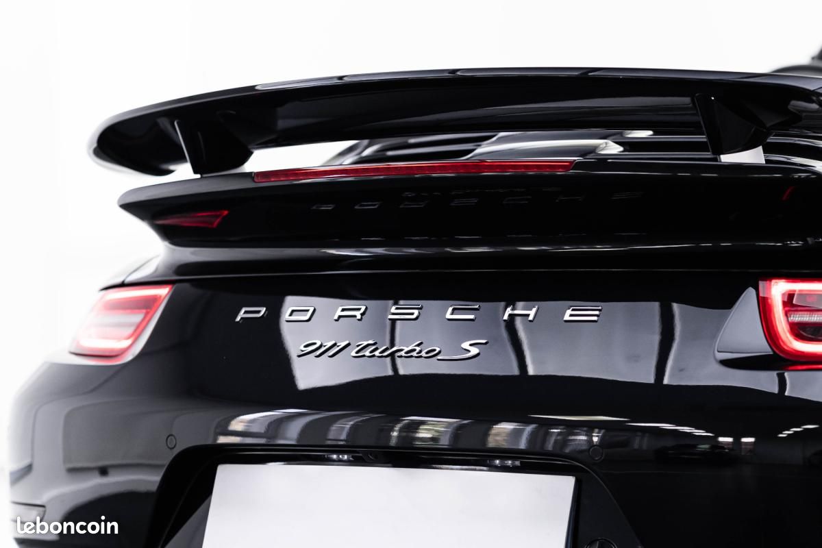 Porsche 911 TURBO CABRIOLET 3.8i S 560 PDK A (image 19)