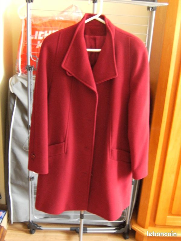 Manteau rouge (image 1)