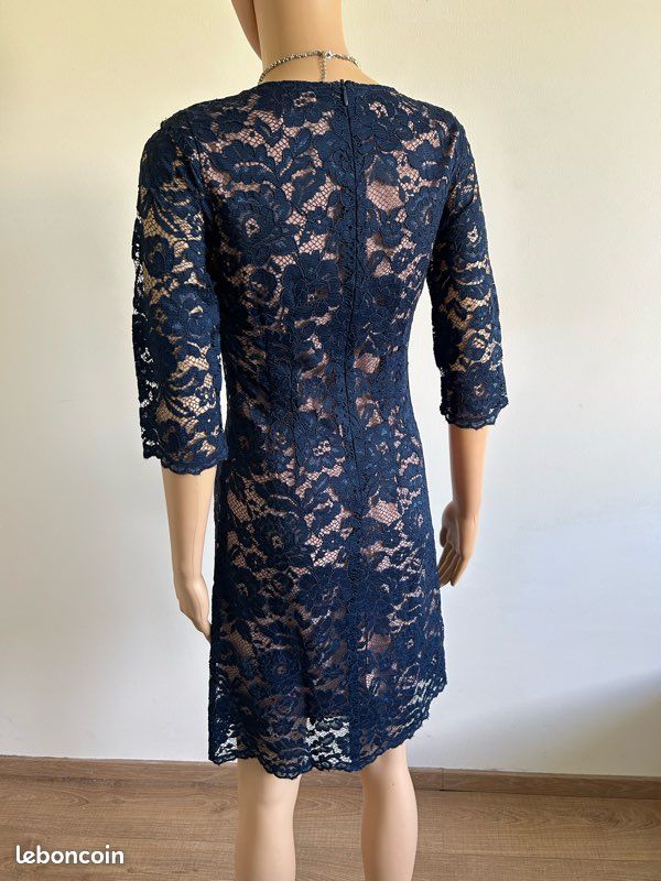 Robe en dentelle neuve Molly Bracken taille XS (valeur 65) Vêtements