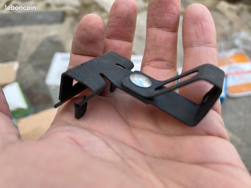 Clips de fixation pour tige filetée (image 2)