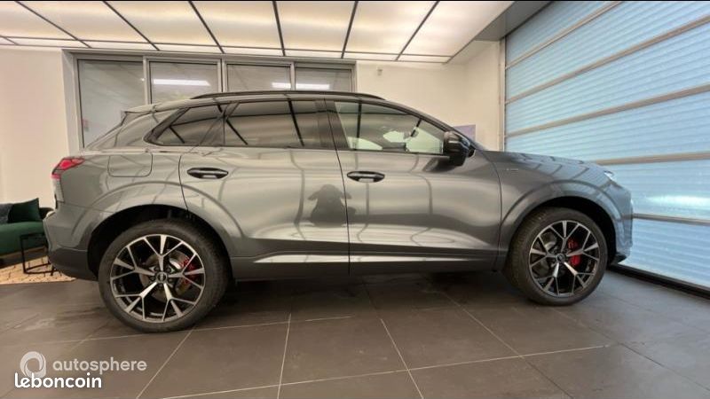 Audi Q3 1.5 e-hybrid 272ch S line S tronic 6 (image 4)