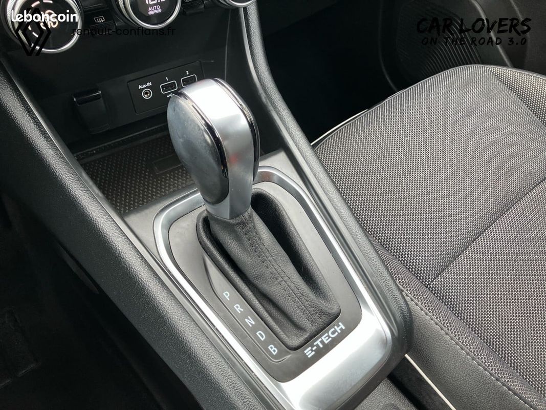 RENAULT Captur E-Tech 145 - 21 Intens (image 14)