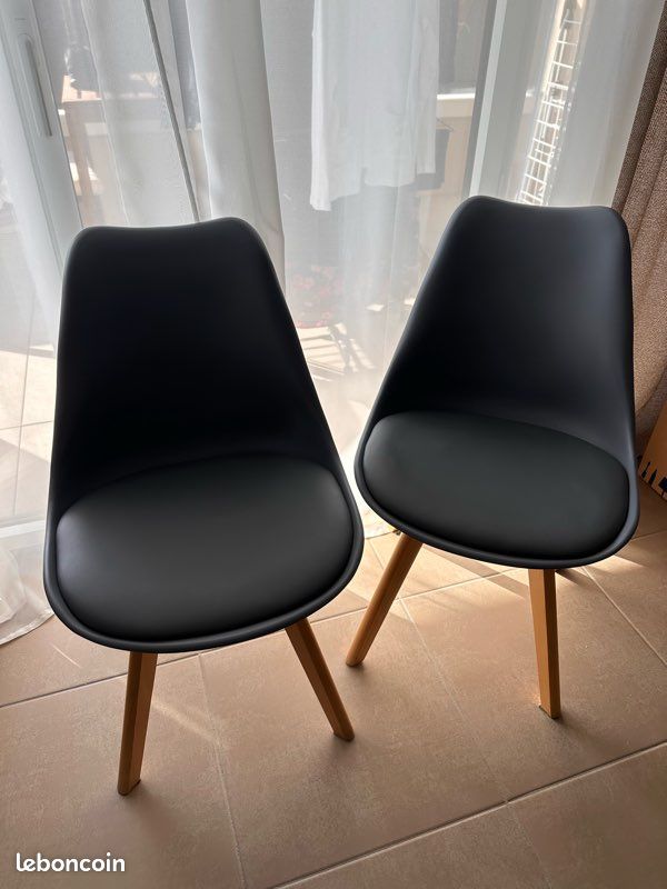 Lot de 2 chaises scandinaves gris bleu – Très bon état (image 1)