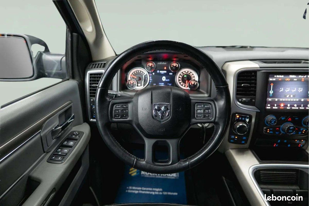 Dodge RAM 5.7 V8 HEMI 4x4 * Pack Offroad Nuit * LED * AHK * R20 (image 15)