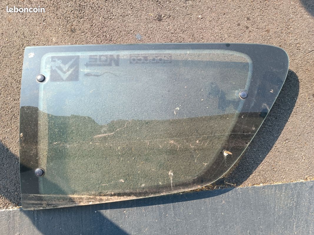 Vitres de custode arrière Citroën Saxo VTS / 106 3 portes (image 3)