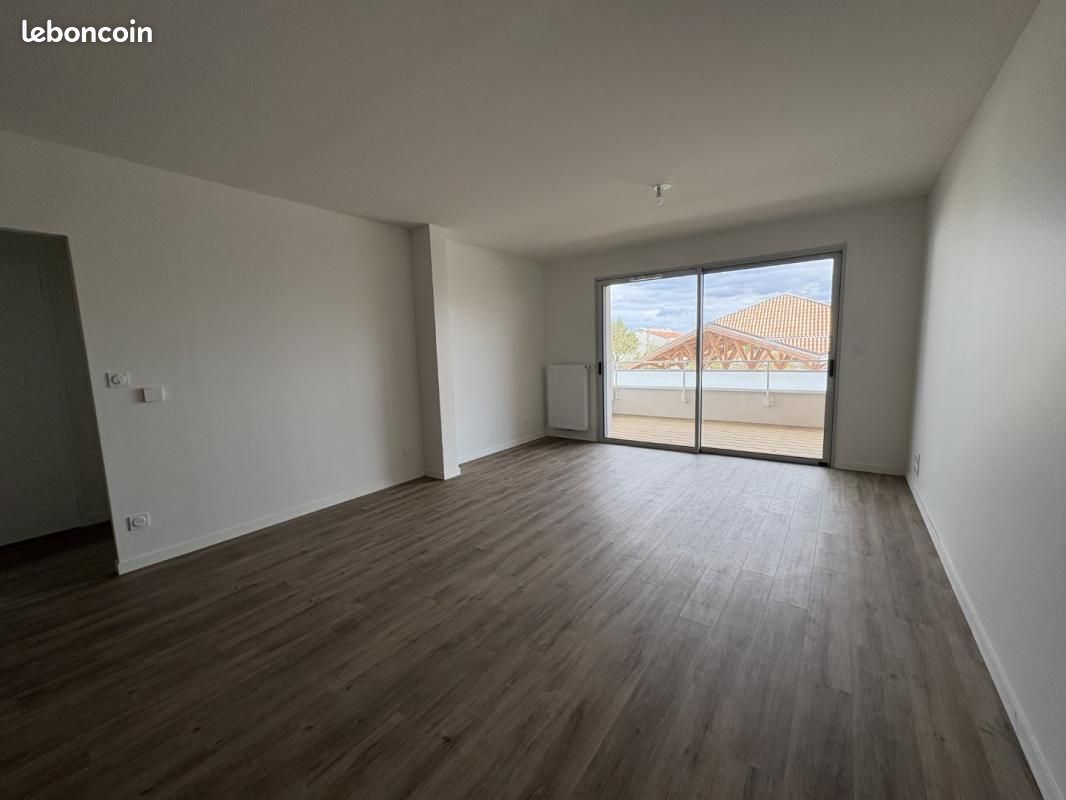 Appartement 2 pièces 56 m² · à Saint-Hilaire-de-Riez · 56 m² · 700 €/mois
