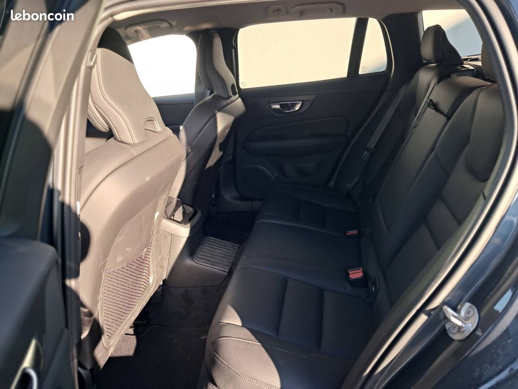 VOLVO V60 T6 AWD Hybride Rechargeable 253 ch + 145 ch Geartronic 8 Plus Style Dark (image 6)