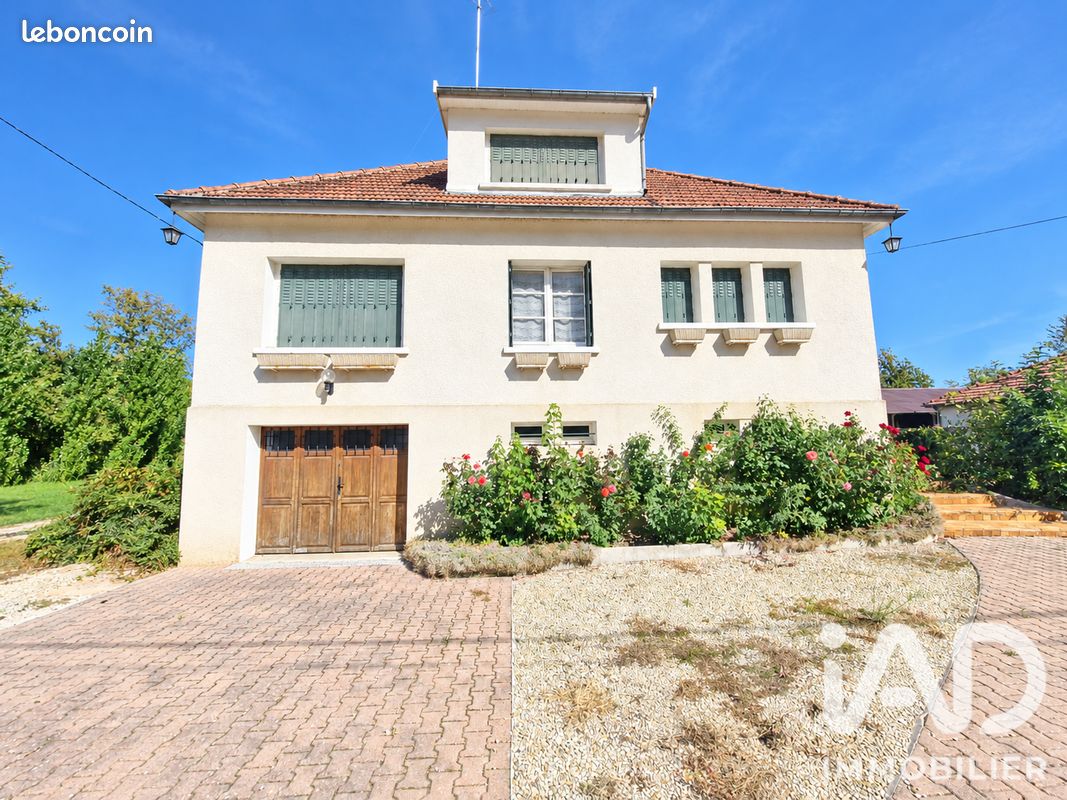 Maison 5 pièces 104 m² · à Saint-Martin-de-Bossenay · 104 m² · 148 000 €