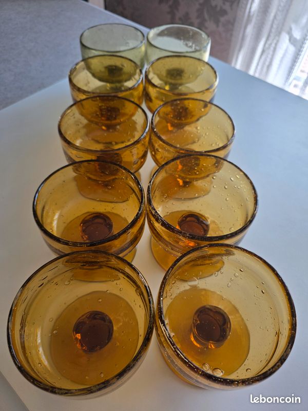 Lot de 10 coupes en verre soufflé Biot (image 1)