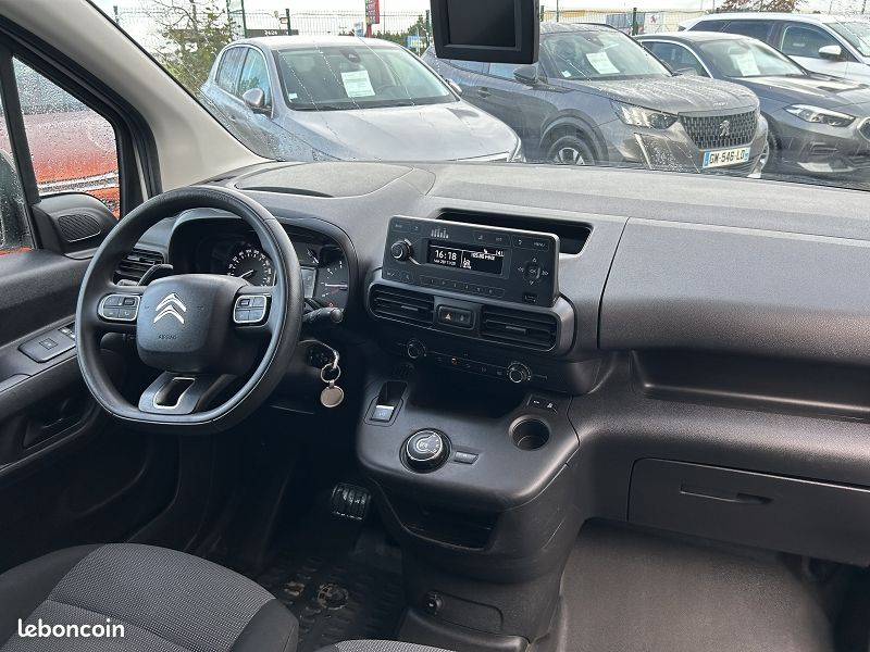 Citroën Berlingo III VAN FOURGON 1.5 BLUEHDI S&S - 130 BV EAT8 M WORKER 1000 KG (image 8)