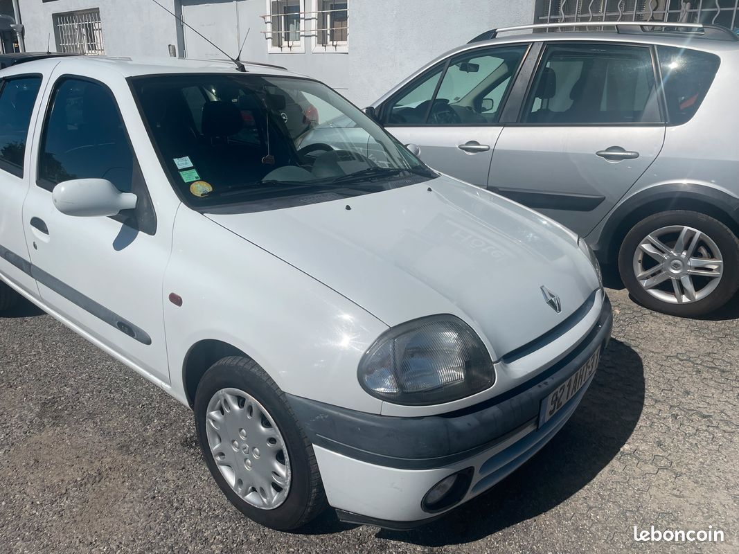 RENAULT Clio 1.2 (1149) 58ch 5p (image 1)