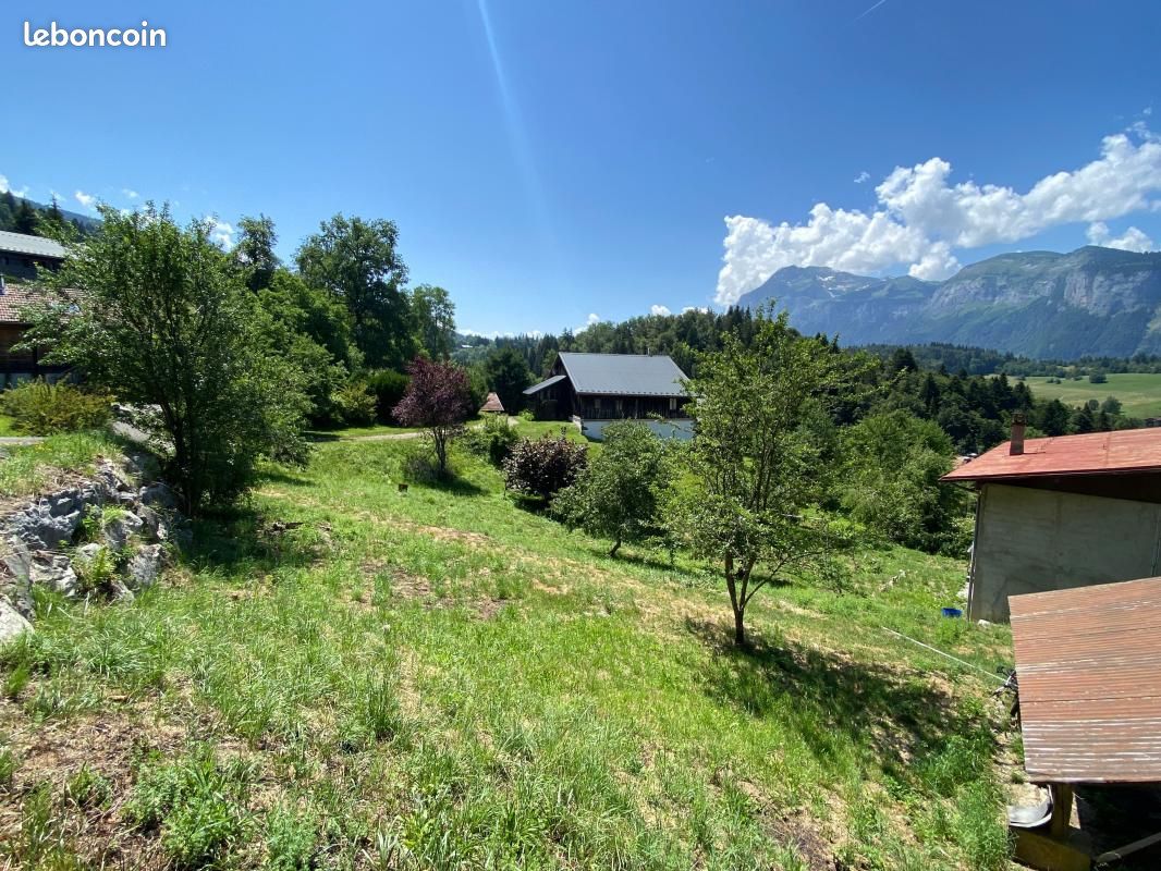 Terrain 650 m² Araches La Frasse · à Arâches-la-Frasse · 225 000 €