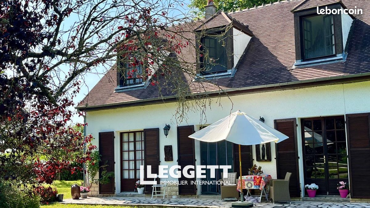 Maison 5 pièces 140 m² · à Rezay · 140 m² · 136 250 €