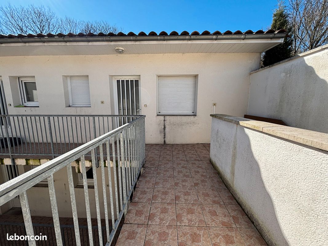 Appartement 2 pièces 42 m² · à Angoulême · 42 m² · 64 000 €