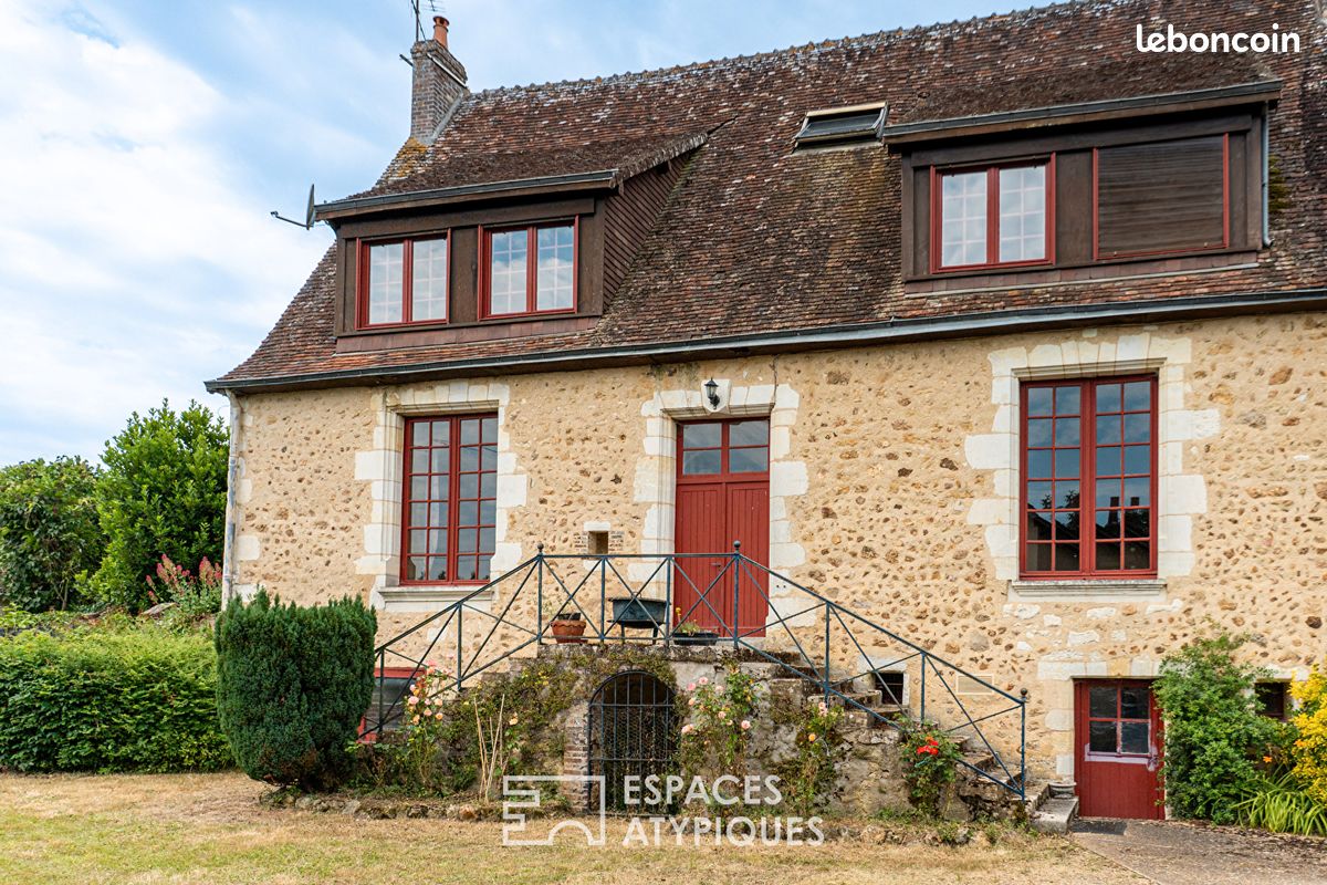 Maison 9 pièces 276 m² · à Montaillé · 276 m² · 210 100 €