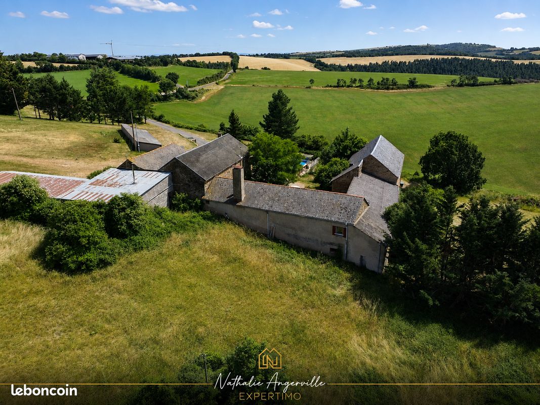 Maison 10 pièces 330 m² · à Saint-Beauzély · 330 m² · 598 000 €