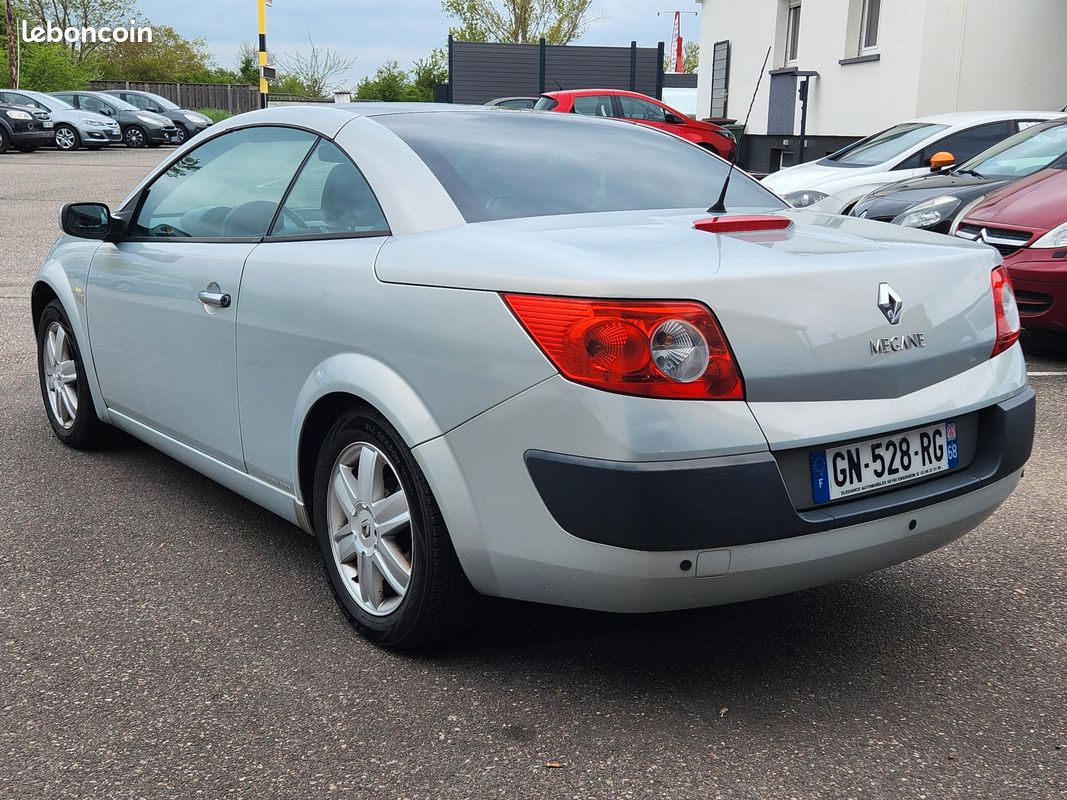 Renault Megane II CABRIOLET 1.6 16V 115CH/ CARMANN (image 2)