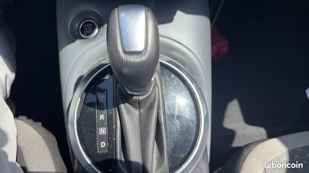 Nissan Juke II DIG-T 114 DCT7 N-Connecta 5p (image 17)