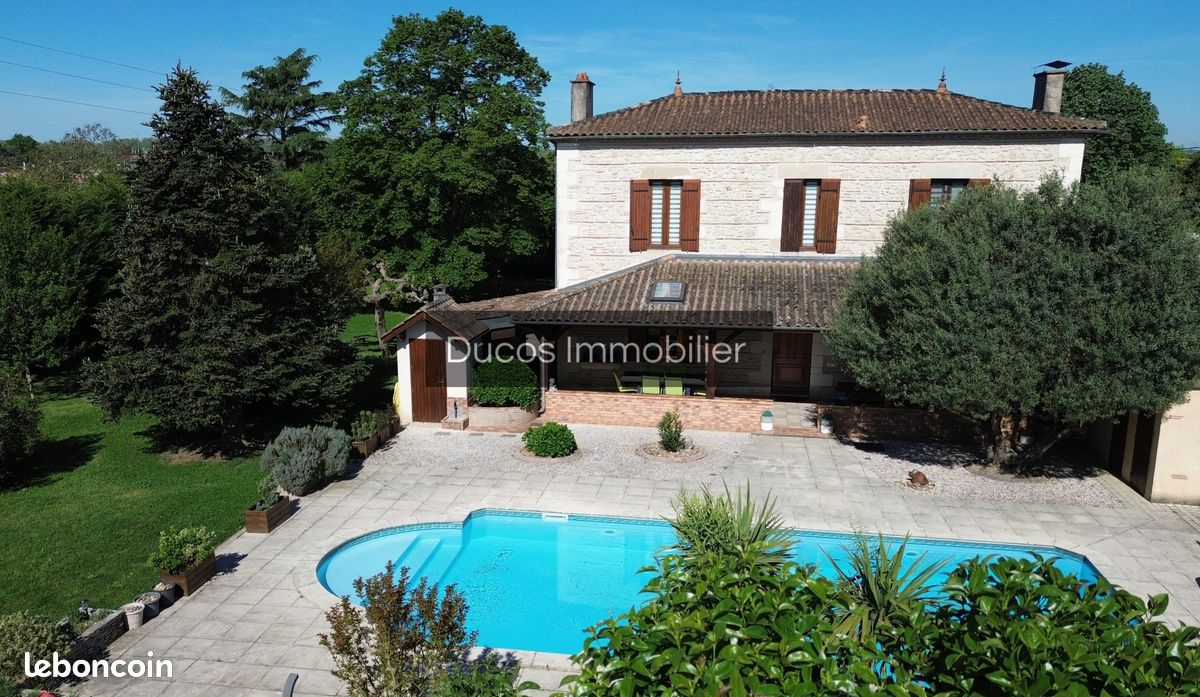 Maison 8 pièces 365 m² · à Sainte-Bazeille · 365 m² · 383 250 €