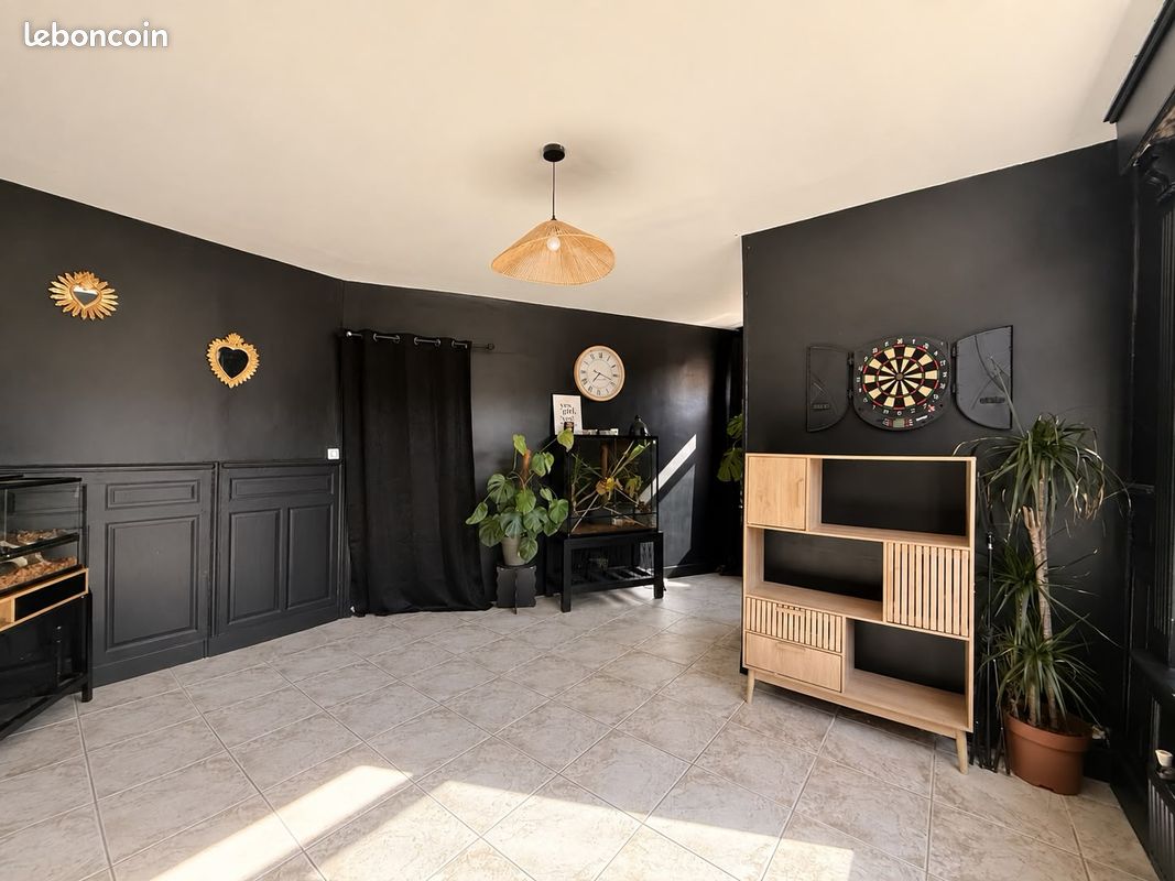Maison 6 pièces 117 m² · à Béthune · 117 m² · 900 €
