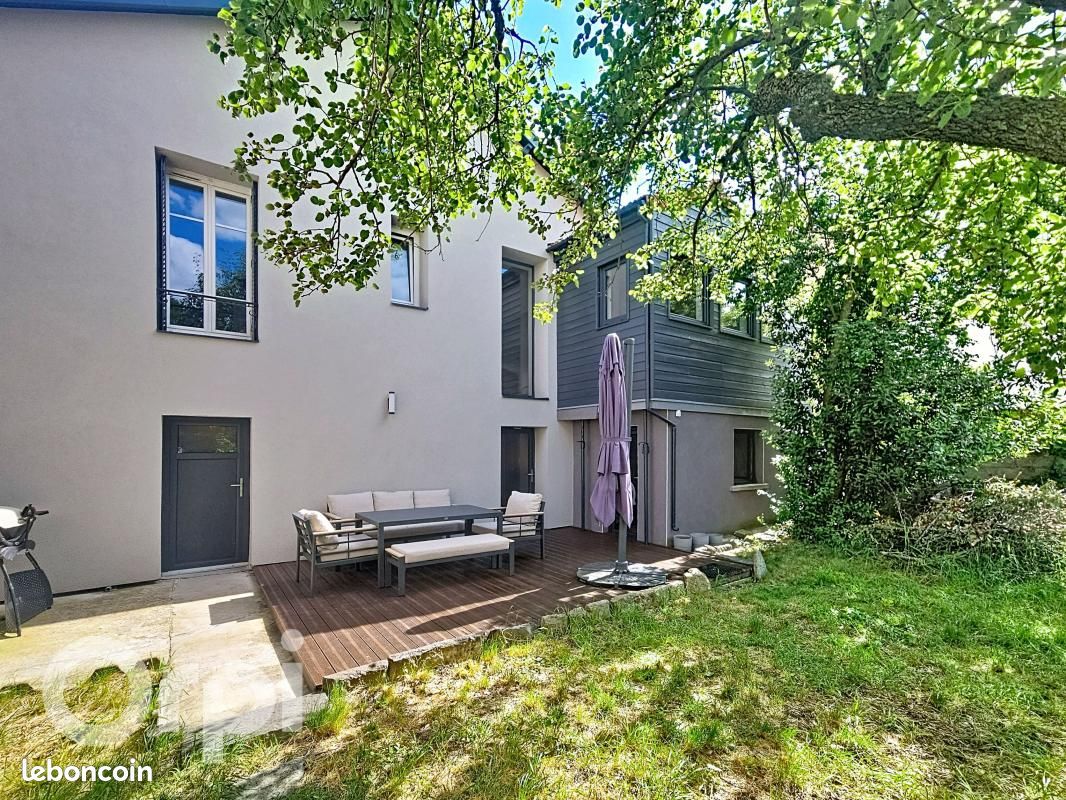 Maison 5 pièces 160 m² · à Clermont-Ferrand · 160 m² · 398 850 €