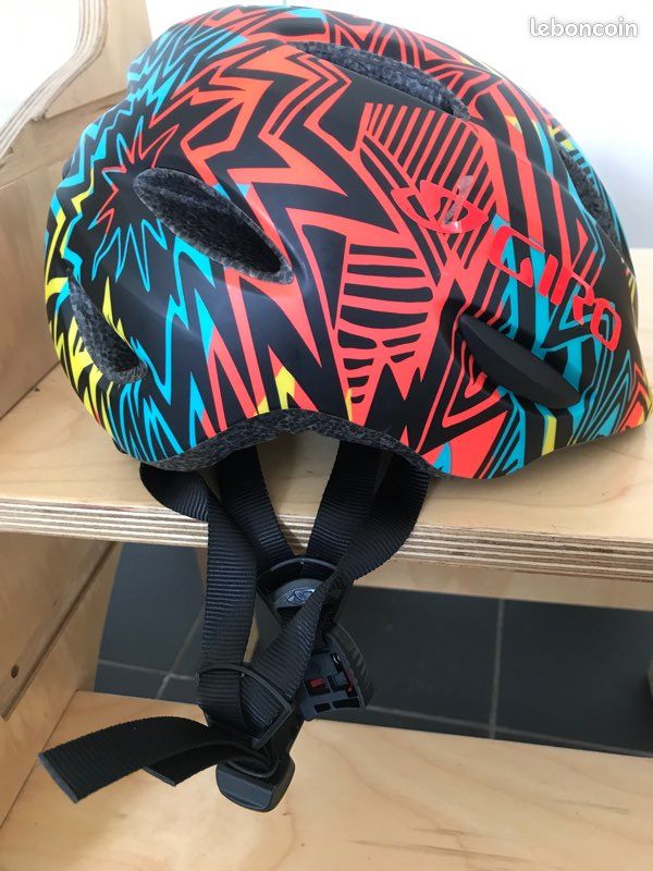 Casque vélo enfant GIRO (image 1)