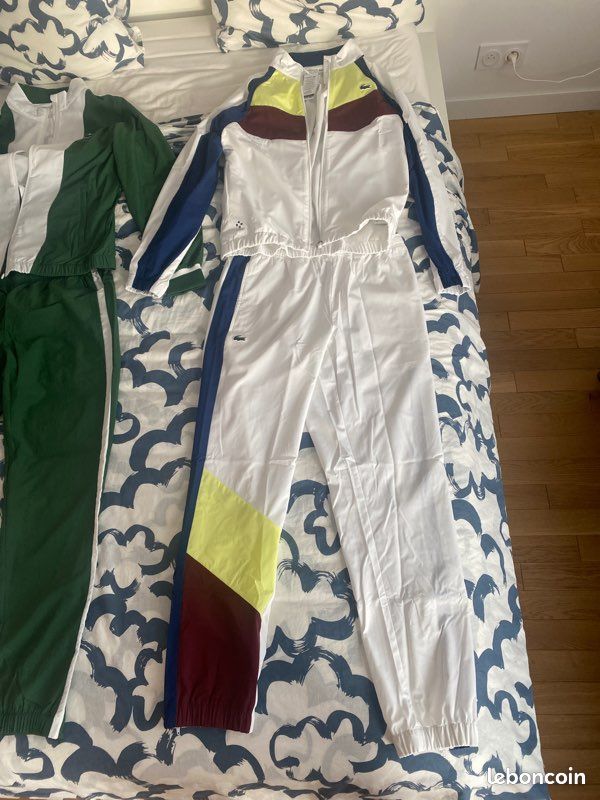 Ensemble Lacoste neuf Vêtements