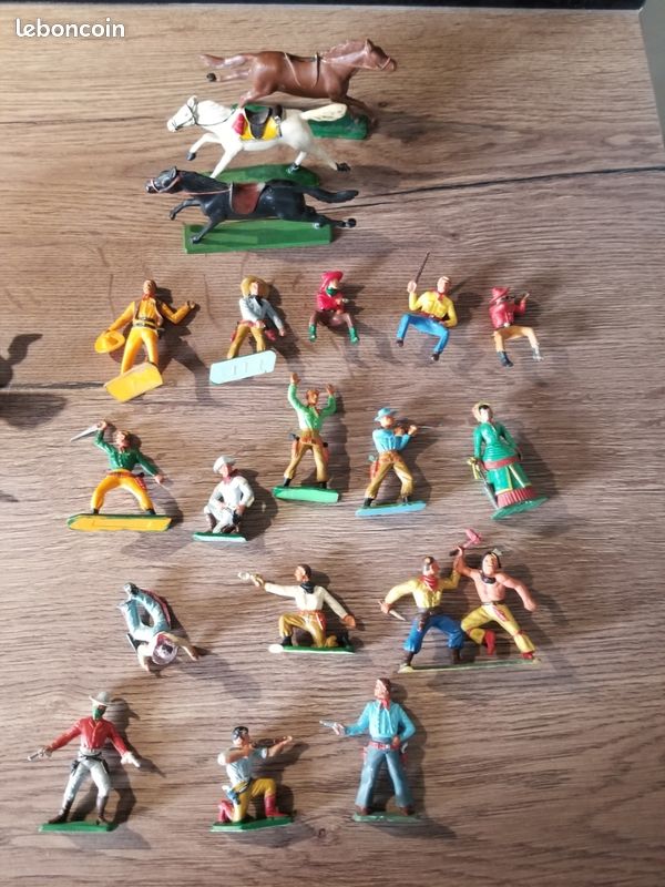 Lot De Soldats Indigènes Coloniaux Starlux En Plastique Peint