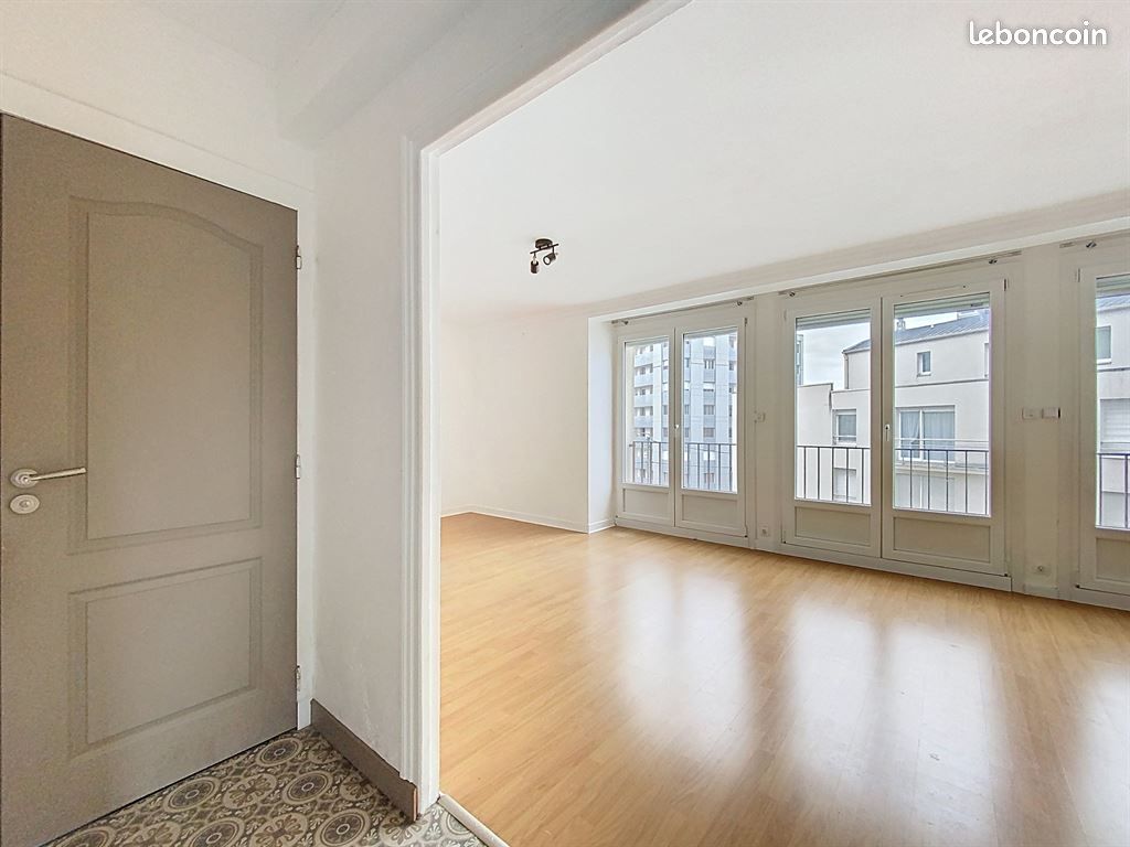 Appartement 3 pièces 81 m² · à Reims · 81 m² · 166 000 €