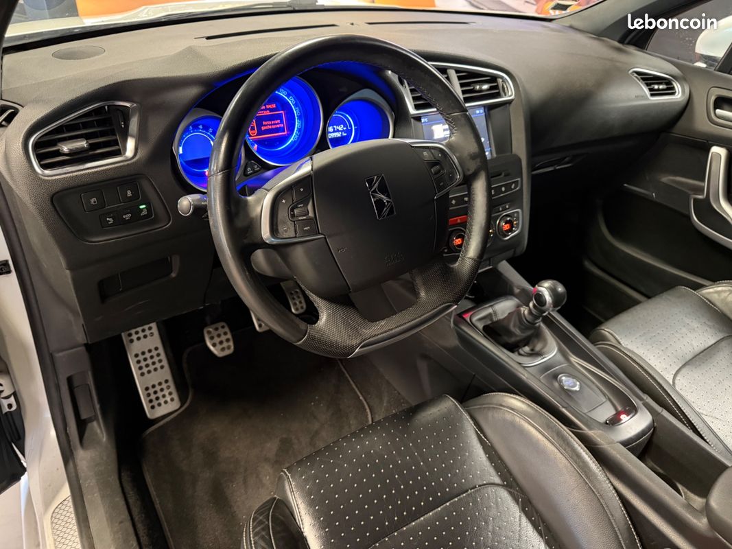 Ds ds 4 1.6 thp 210 sport chic start & stop / caméra de recul (image 30)