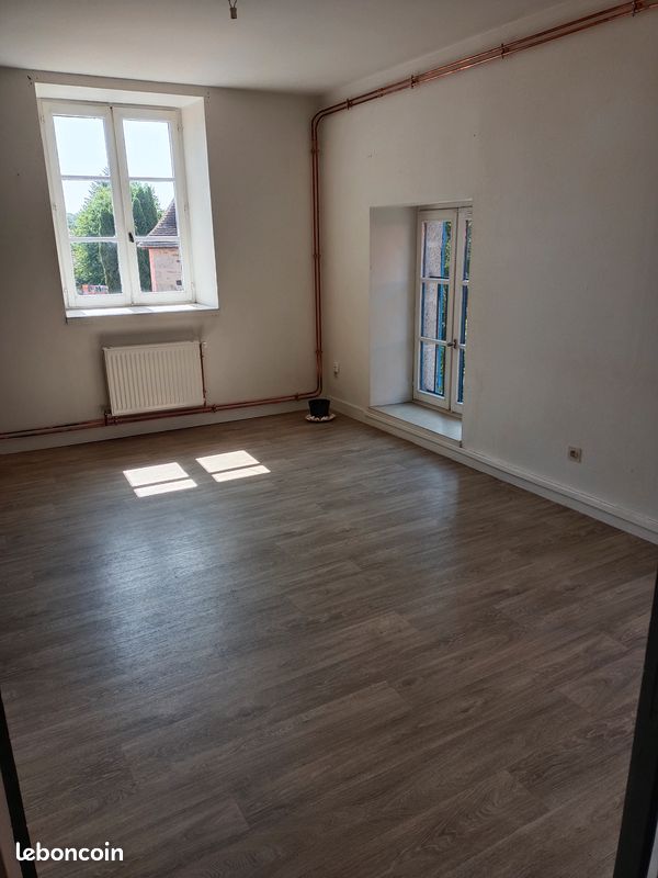 Appartement 2 pièces 35 m² · à Jarnages · 35 m² · 377 €/mois