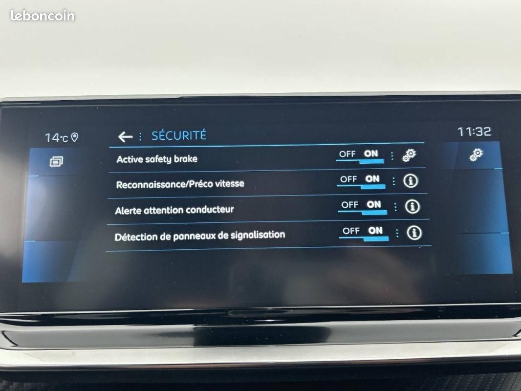 Peugeot 2008 BlueHDi 130 S&S EAT8 - Allure Pack (image 30)