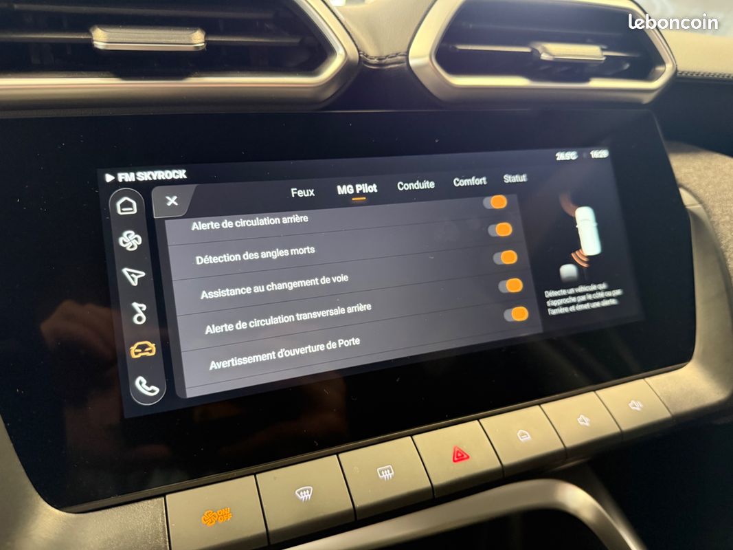 MG ZS 1.5 HYBRID+ 197Ch LUXURY 1.83KWH COMFORT - APPLE CARPLAY - GARANTIE 7 ANS (image 29)