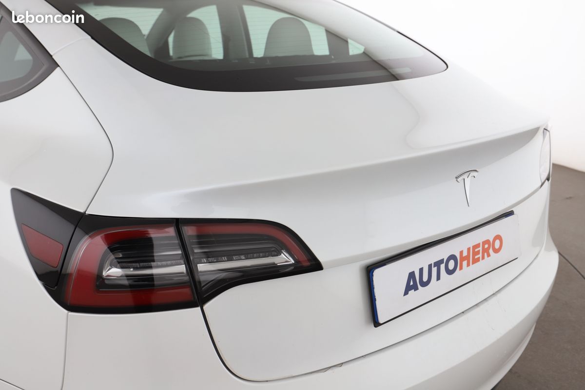 Tesla Model 3 Autonomie Standard Plus RWD 60 kWh 275 ch (image 26)