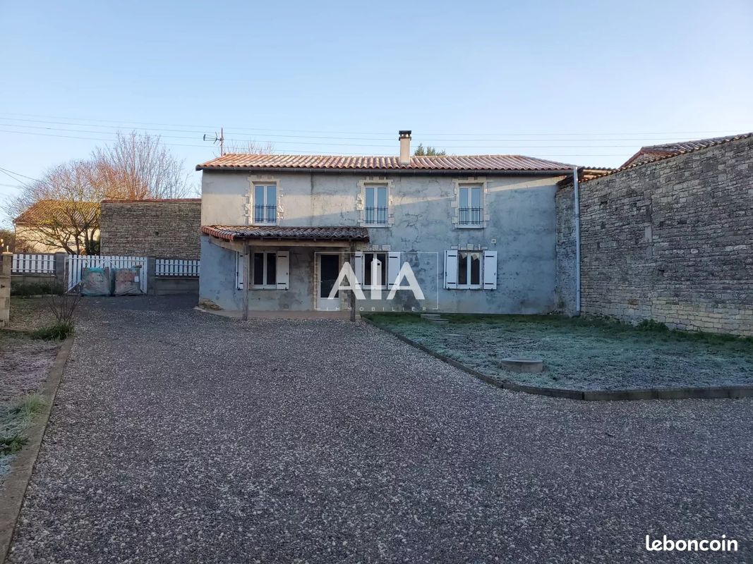 Maison 4 pièces 97 m² - Courcôme 16240 (image principale 0)