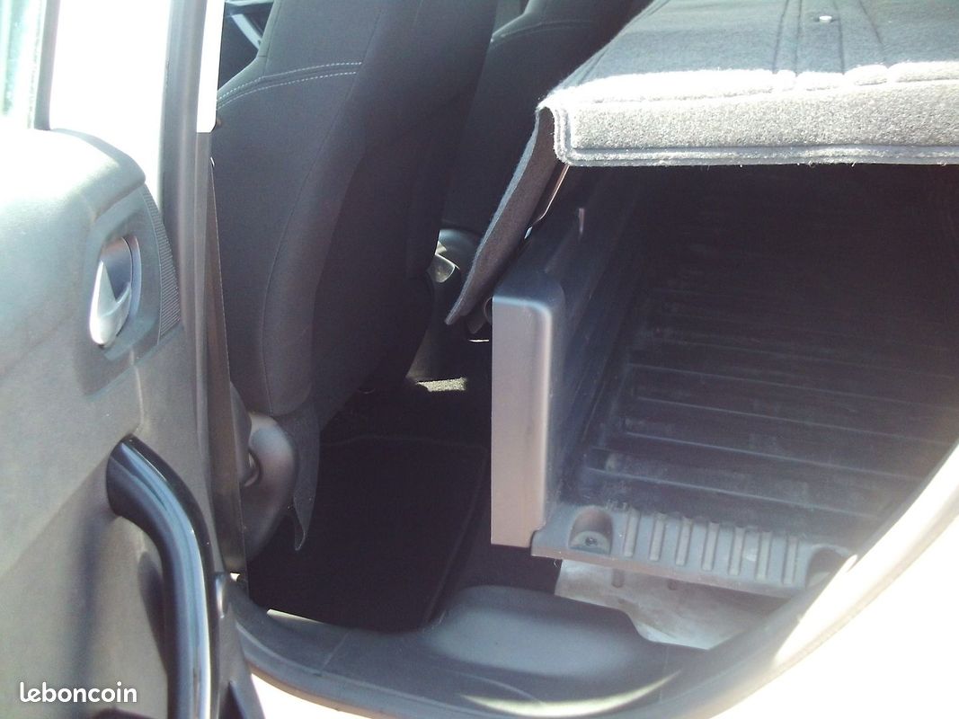 Peugeot 208 AFFAIRE 1.5 BLUEHDI 100CH PREMIUM PACK 5 PORTES (image 6)