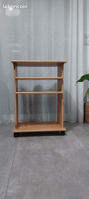 Meuble TV à roulettes (image 1)