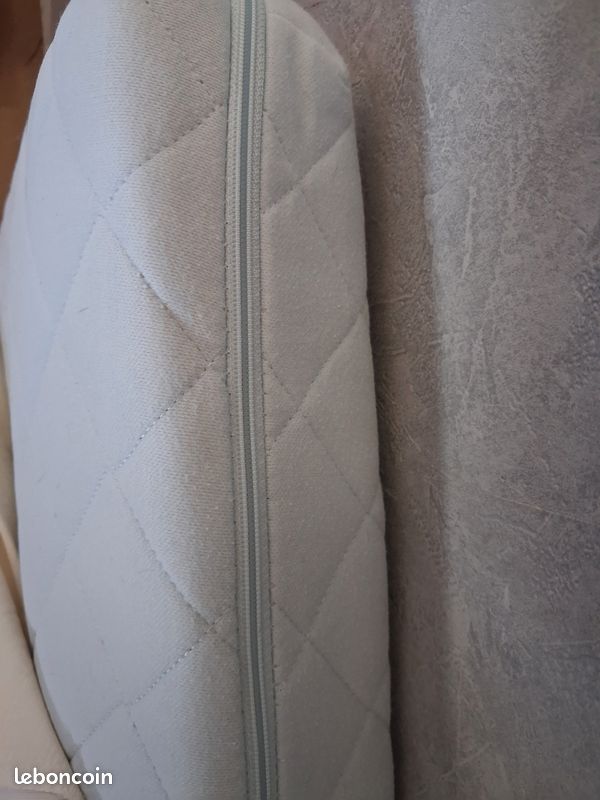 Matelas lit bebe (image 1)