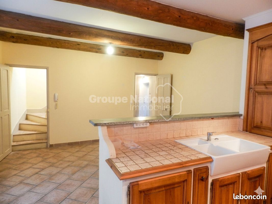 Appartement 3 pièces 125 m² · à Sainte-Cécile-les-Vignes · 125 m² · 149 000 €