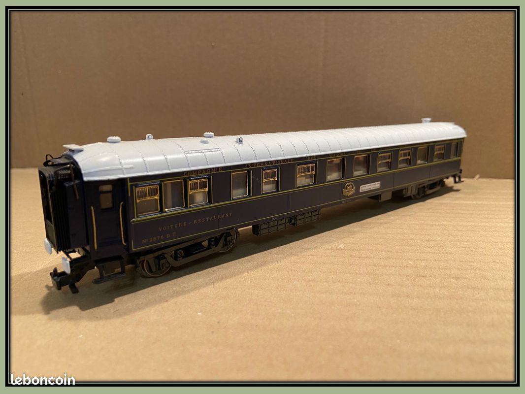 HO Scale Passenger Cars And Coaches From Rivarossi