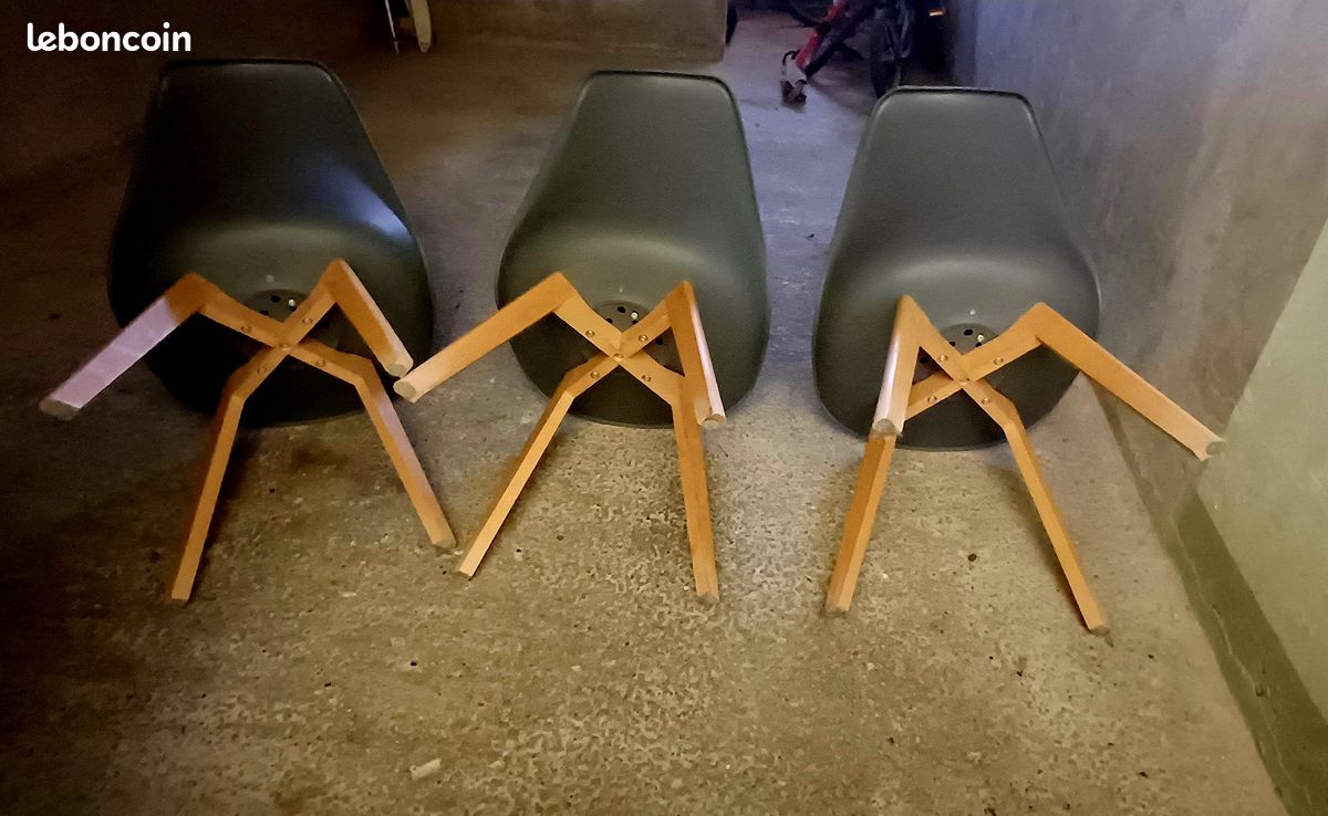Lot 3 chaises (image 2)