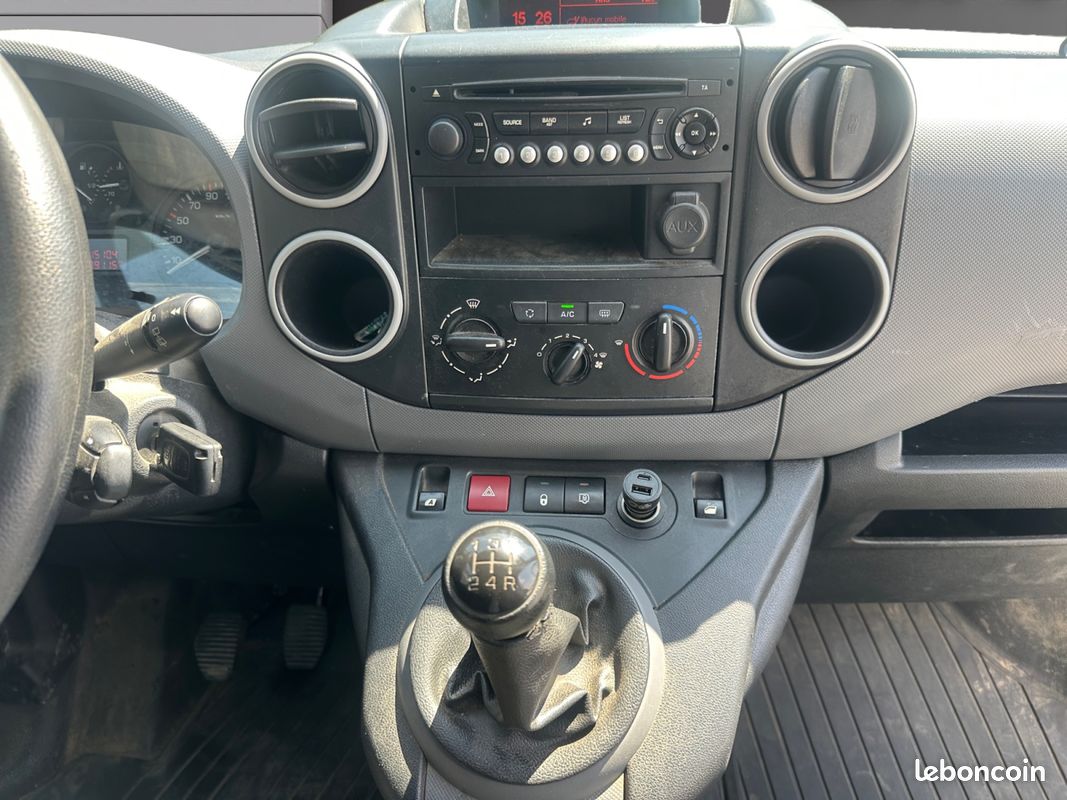 PEUGEOT PARTNER MOTRICITE RENFORCEE 1.6 HDI 90Ch Garantie 12 mois / DISTRI OK / REGUL / CLIM / ATTELAGE / (image 10)
