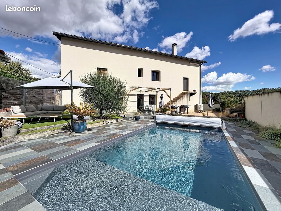 Maison 4 pièces 137 m² · à Saint-Didier-de-Formans · 137 m² · 465 000 €