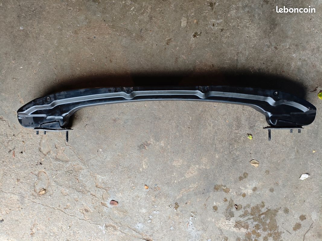 Vend Traverse arrière Mercedes c220 (image 2)